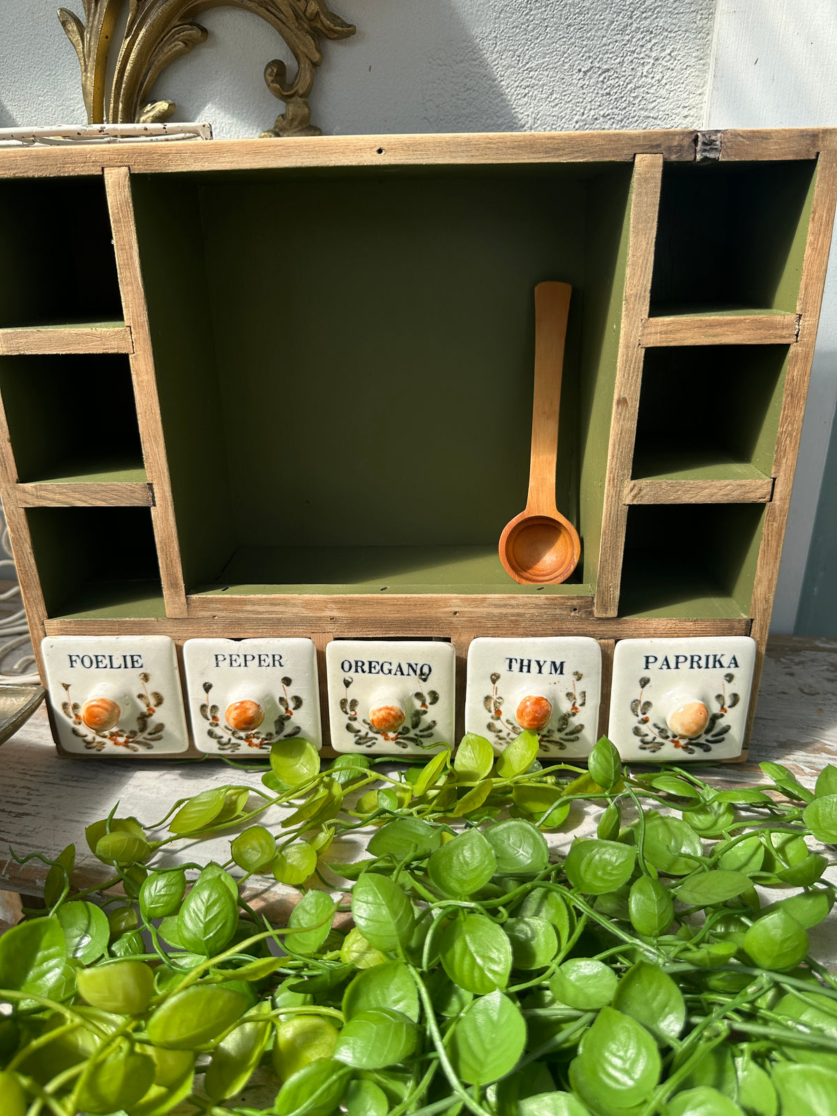 Spice rack shelf unit