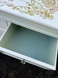 Layered White & Mint romantic Drawers