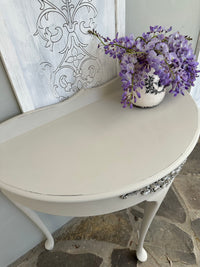 Elegant Imperial Linen Demi Lune table