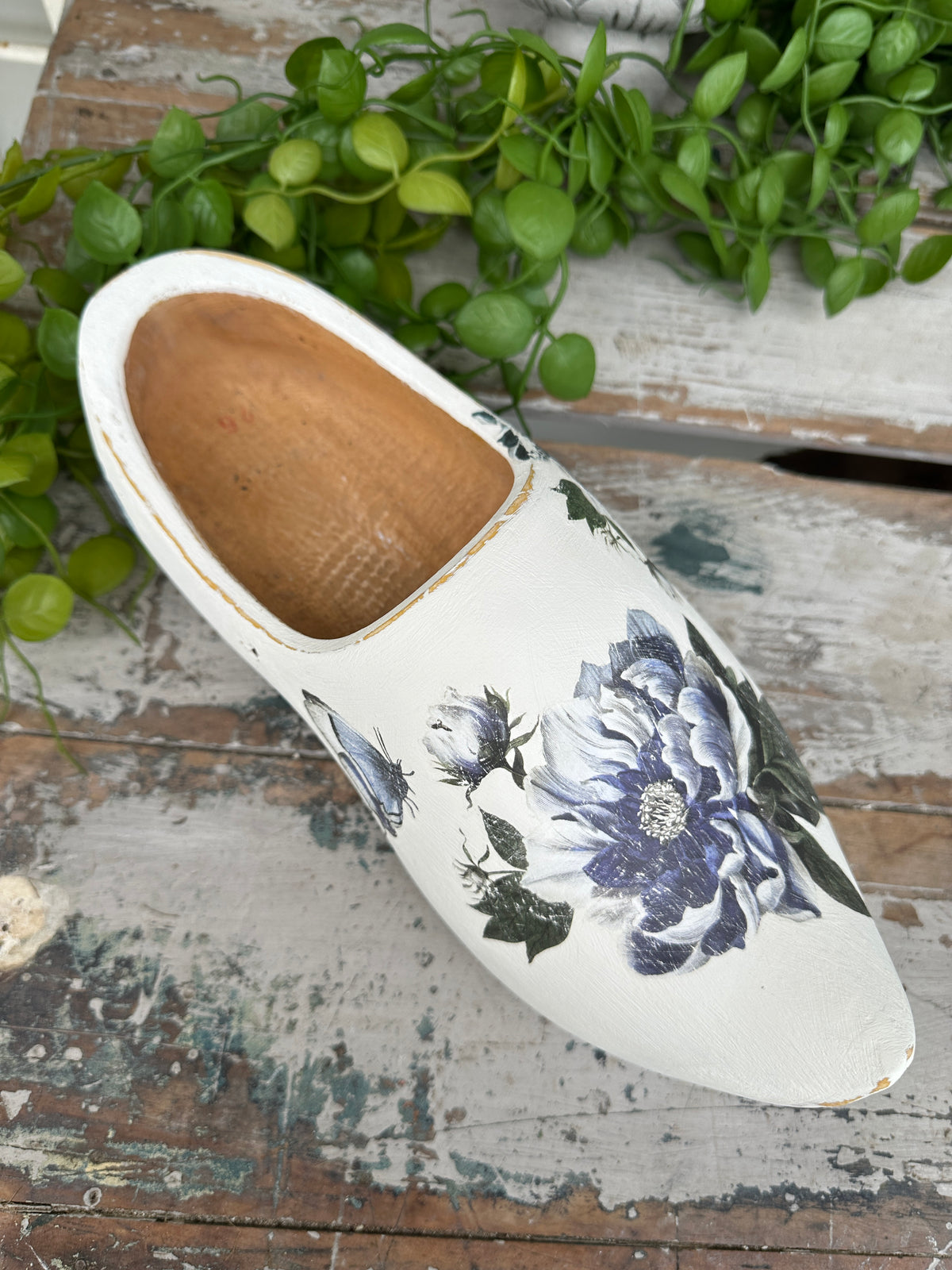 Hanging wooden Clog in blue & white