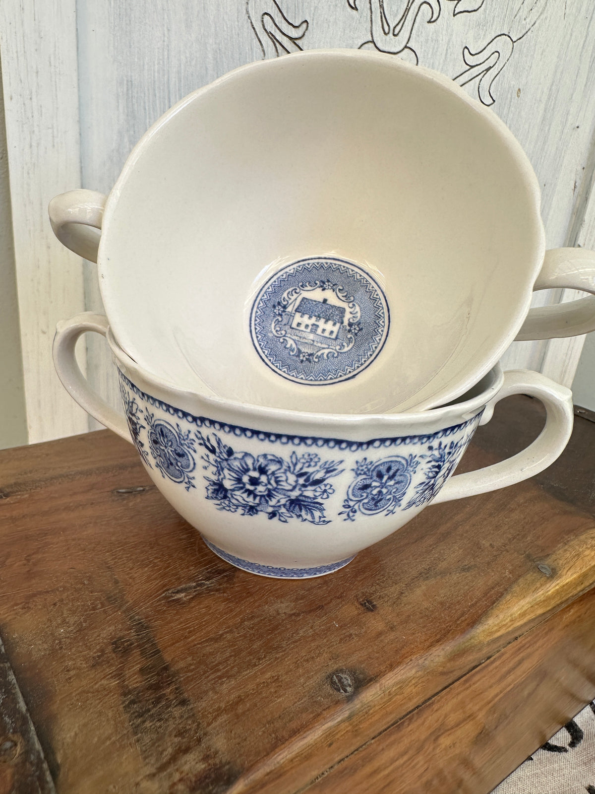 Blue & White China sugar bowl Wedgewood of Etruria Made in England