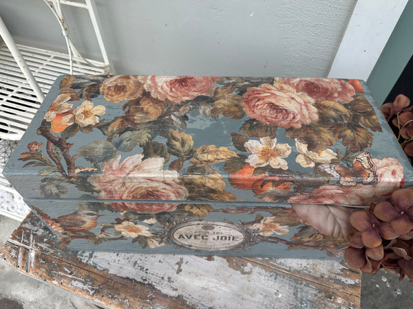 Rustic Les Roses wooden storage Box