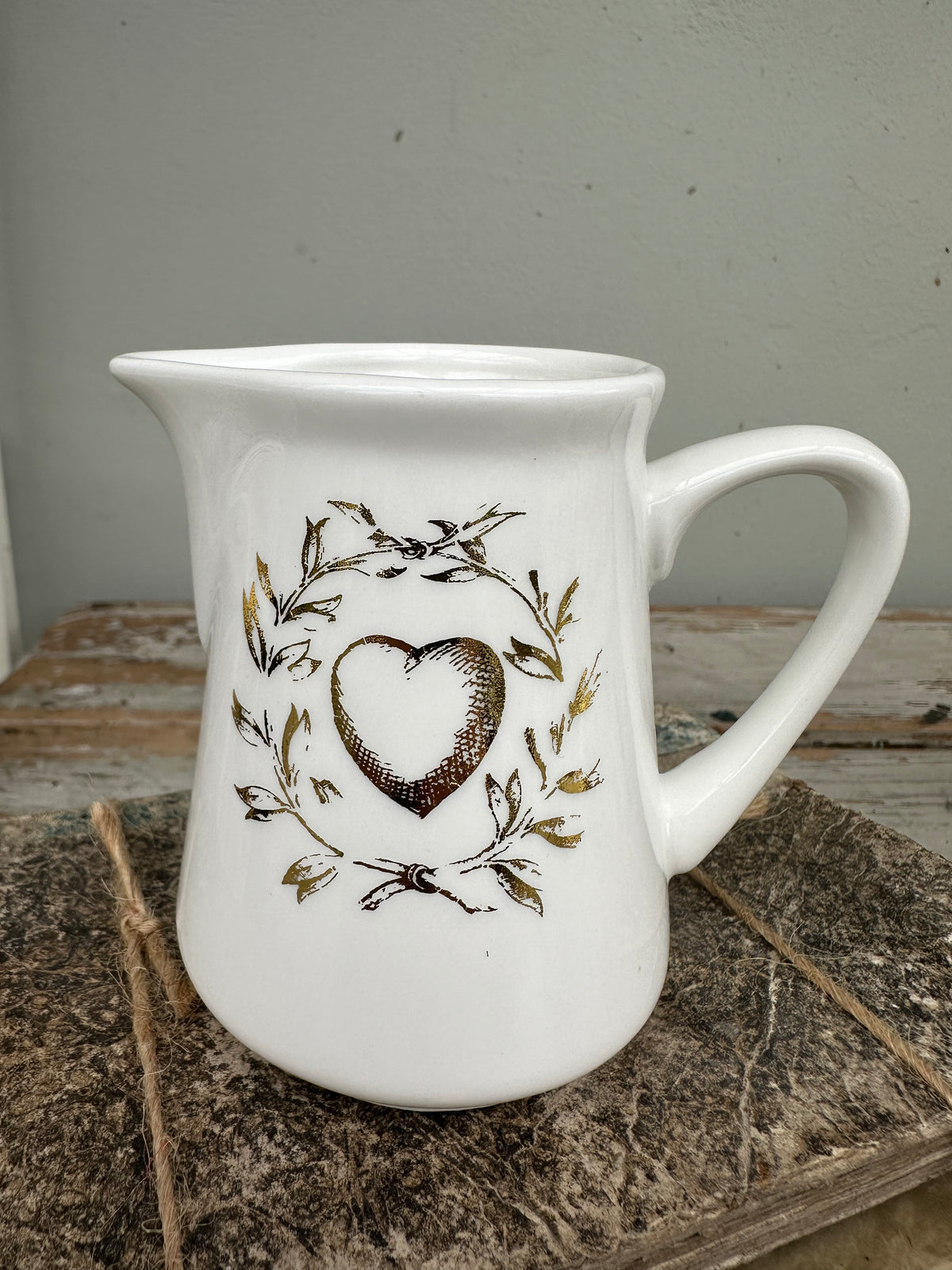 Ceramic mini jug with gold heart