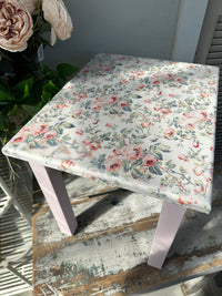 Delicate Rose side table