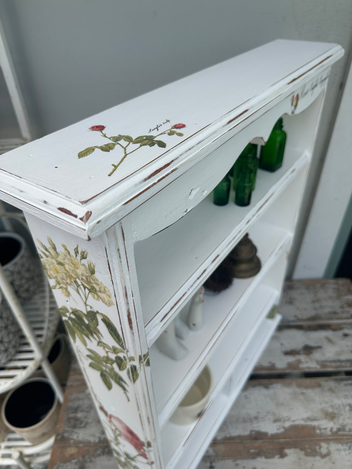 Tabletop Shelf in White with Florals