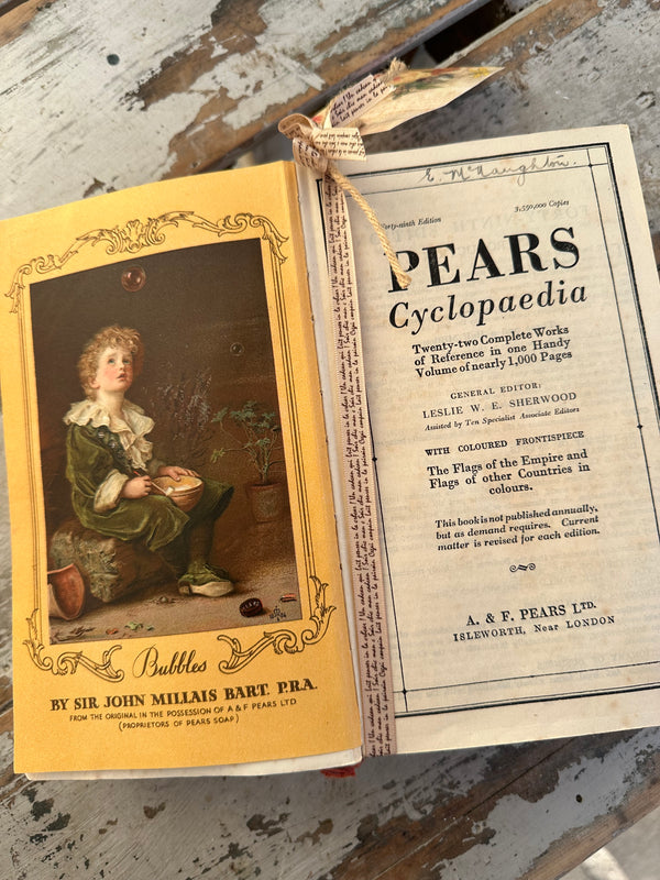 Book Vintage red Pears Cyclopaedia