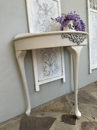 Elegant Imperial Linen Demi Lune table