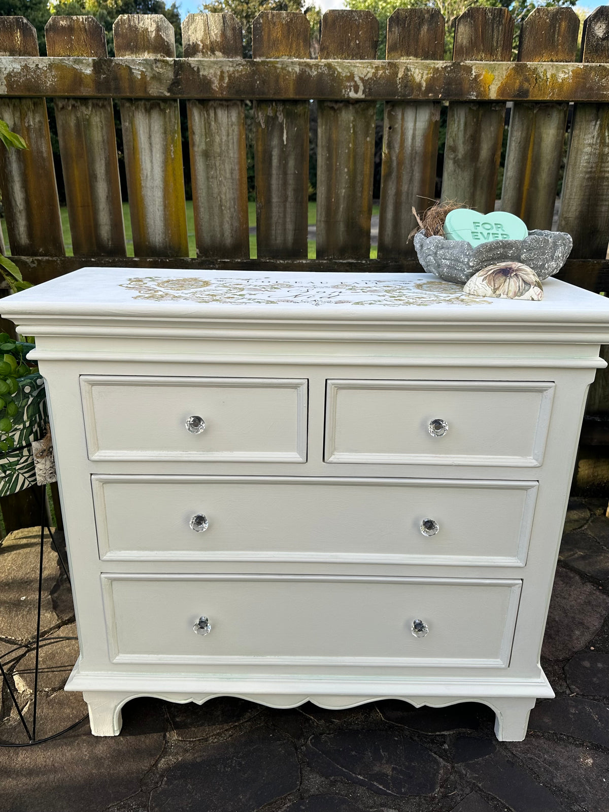 Layered White & Mint romantic Drawers